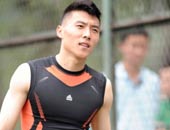 于大宝紧身衣秀胸肌