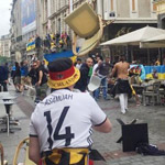 ���ڴ�ս��ǰ���Ա�����ͻ ��ͷ�Ҷ����Ӻ��