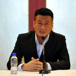 ����������