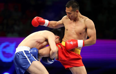 过江龙姜春鹏ko对手胜 怒吼天尊受伤被抬出场外